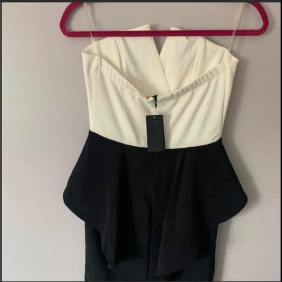 GUESS EVENING DRESS NEVER WORN - Picture 2 of 3